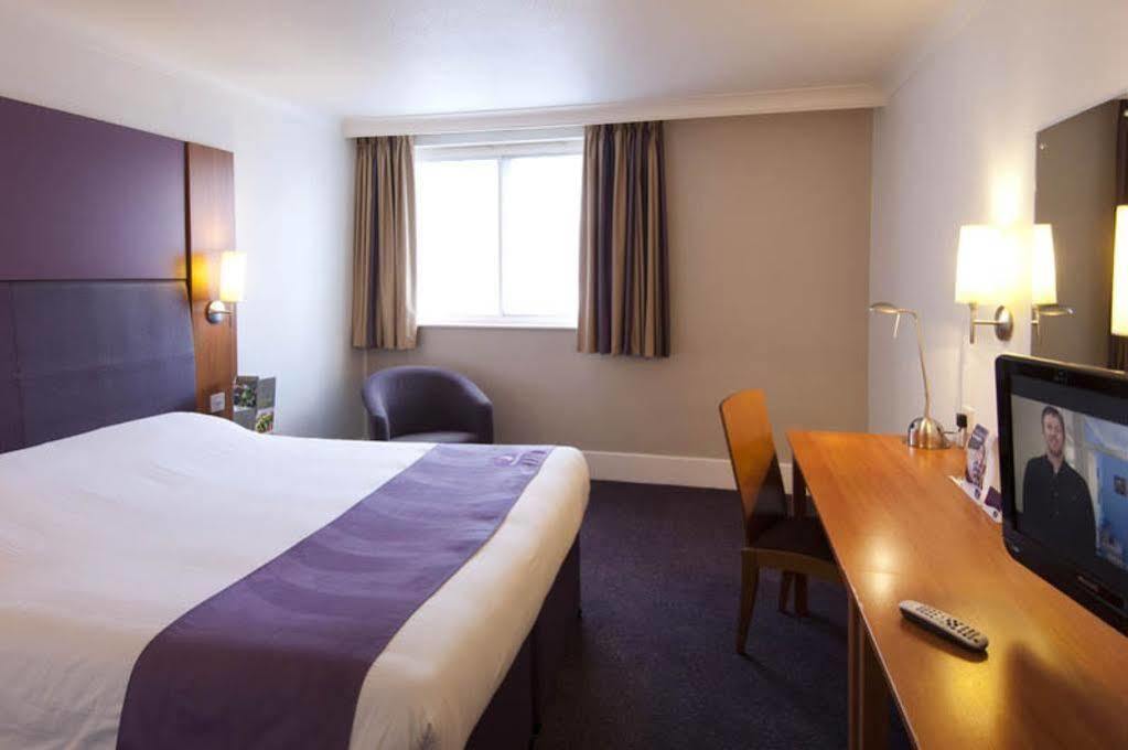 Premier Inn Cambridge Girton  Extérieur photo
