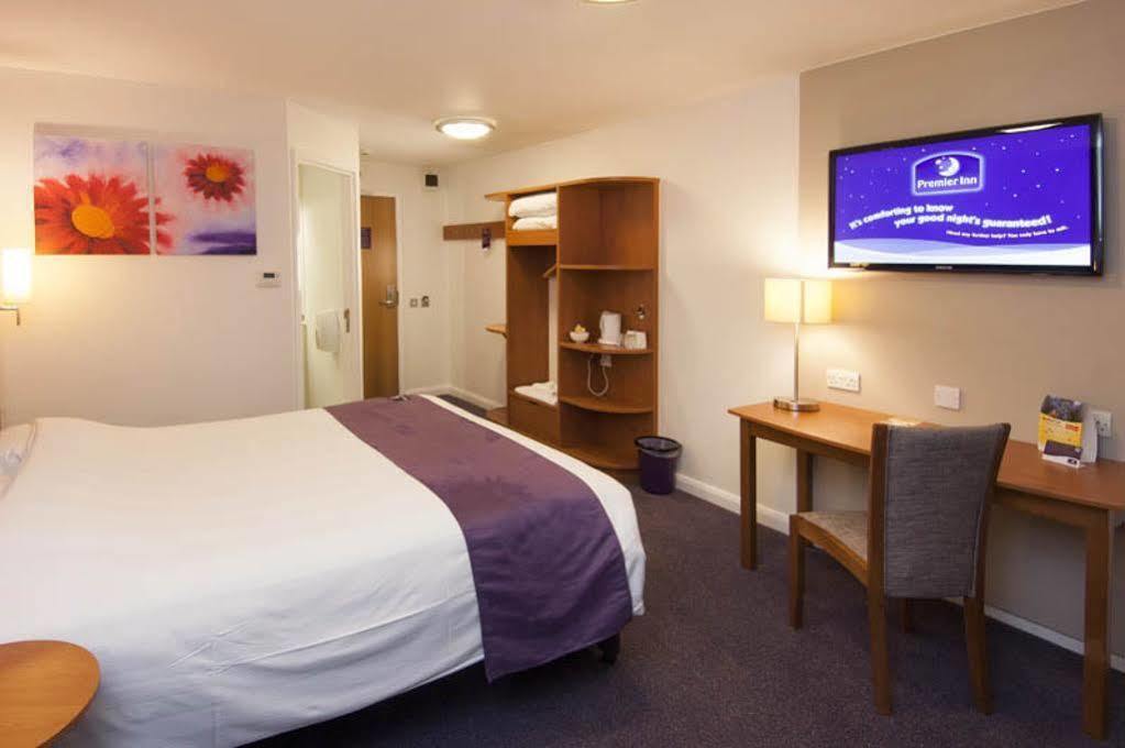 Premier Inn Cambridge Girton  Extérieur photo