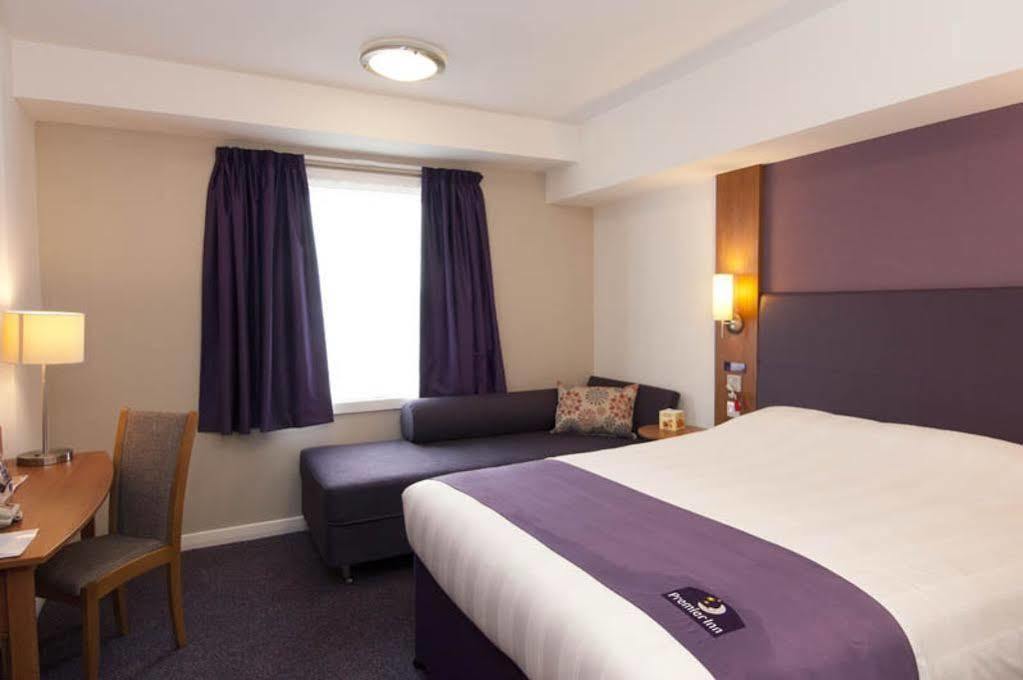 Premier Inn Cambridge Girton  Extérieur photo