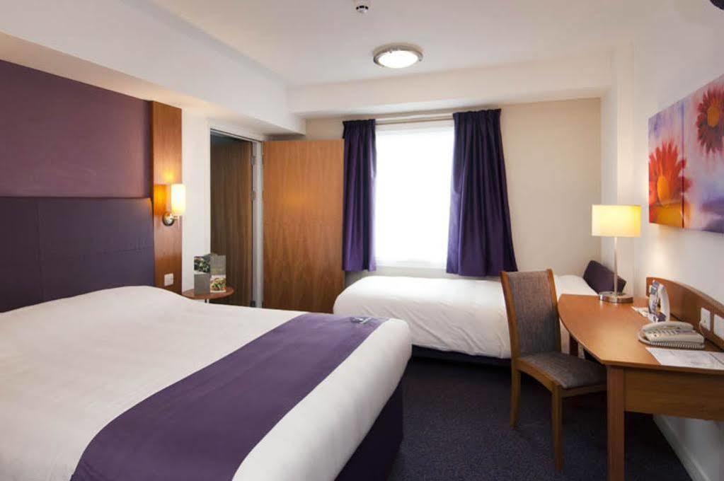 Premier Inn Cambridge Girton  Extérieur photo